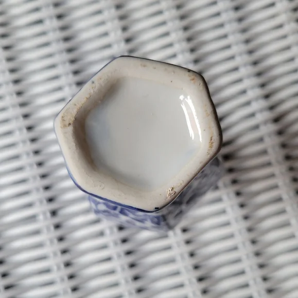 Small Blue vase - Picture 6 of 9